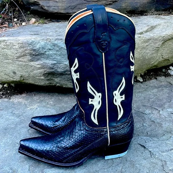 FRYE FAITH BLACK & WHITE LEATHER WOMANS COWBOY BOOTS - 9 - NIB ! 🤠 - Picture 3 of 14